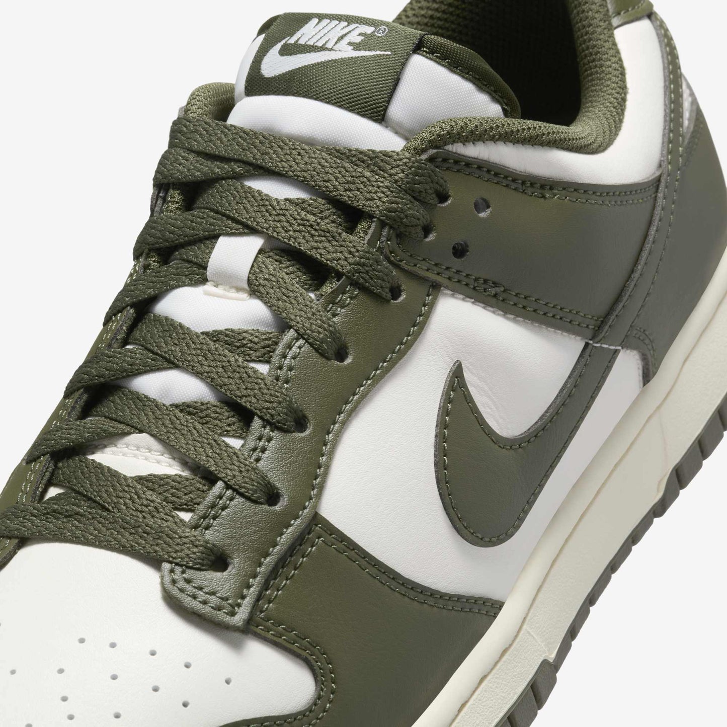 Nike Dunk Low Retro