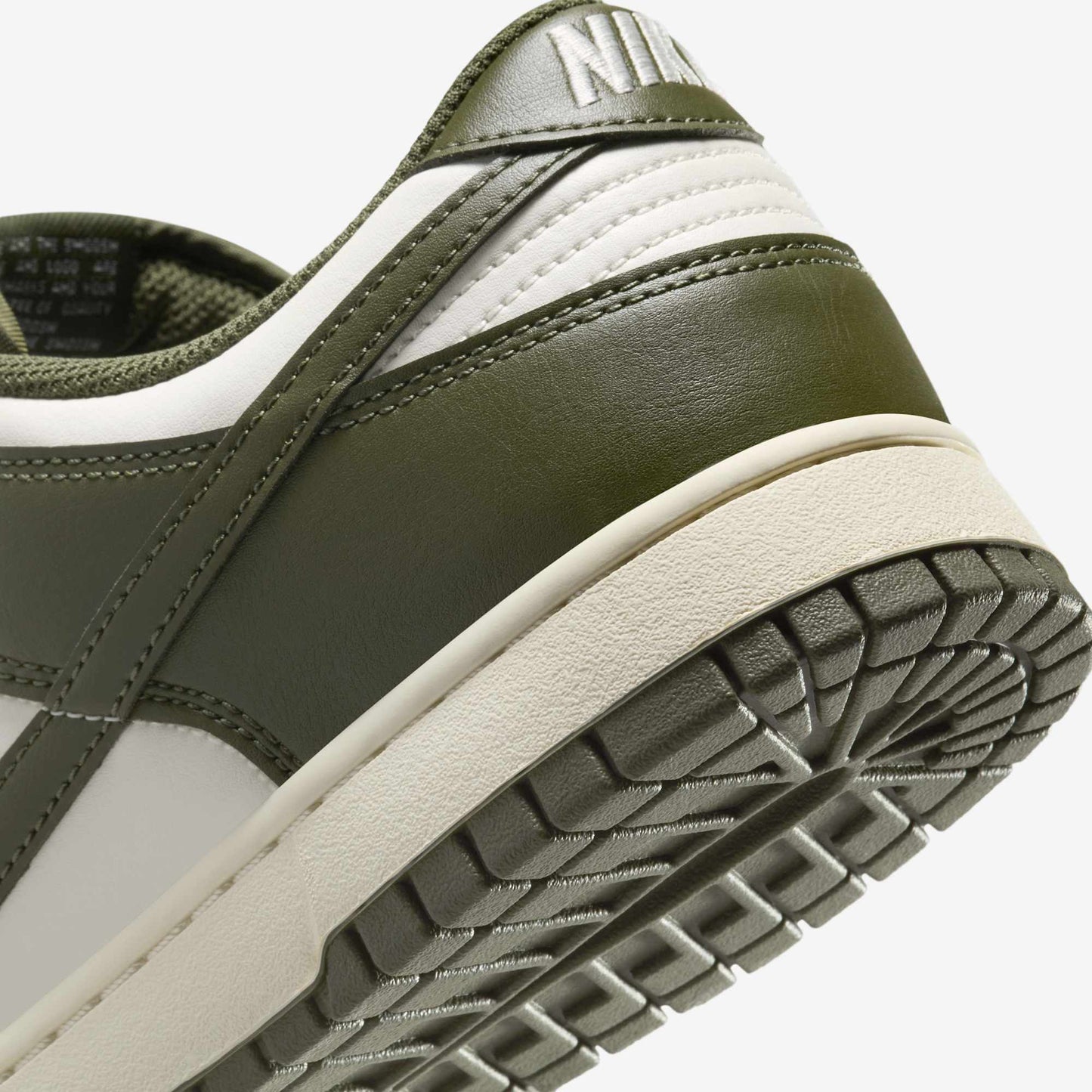 Nike Dunk Low Retro